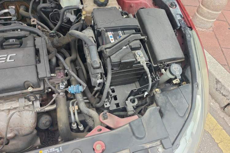 Used Chevrolet Cruze 2009 1.8L SE AT Engine Bay Left