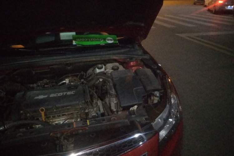 Used Chevrolet Cruze 2009 1.6L SE MT Engine Bay Left