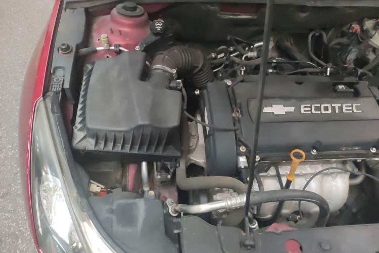 Used Chevrolet Cruze 2009 1.8L SE AT Engine Bay Right