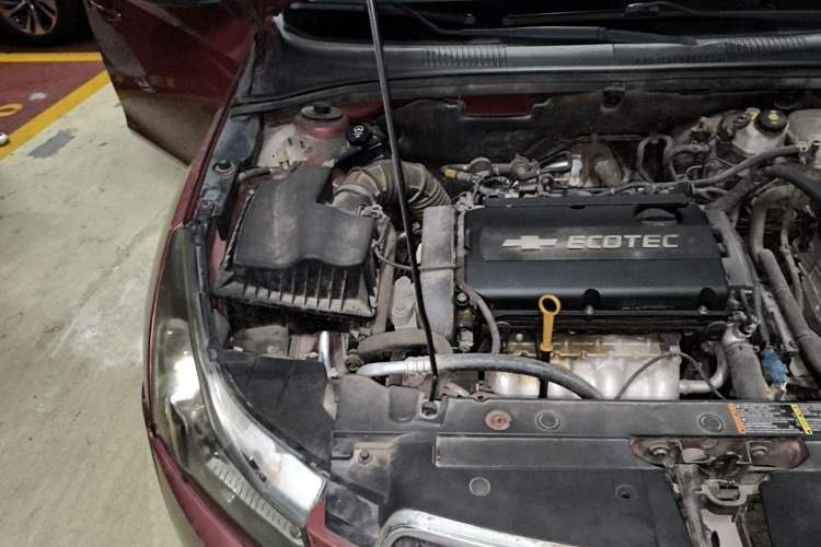 Used Chevrolet Cruze 2009 1.6L SE Automatic Engine Bay Right