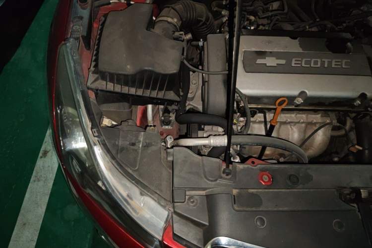 Used Chevrolet Cruze 2009 1.6L SE Automatic Engine Bay Right