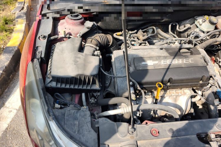 Used Chevrolet Cruze 2009 1.6L SE MT Engine Bay Right