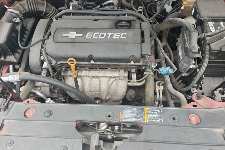 Used Chevrolet Cruze 2009 1.8L SE AT Engine Bay