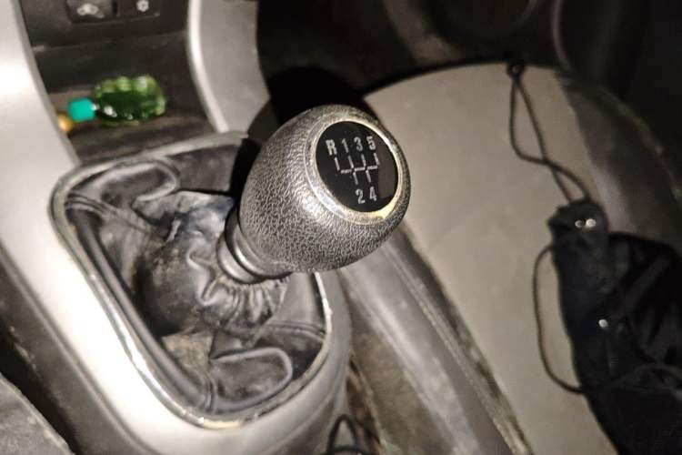 Used Chevrolet Cruze 2009 1.6L SE MT Gear Lever