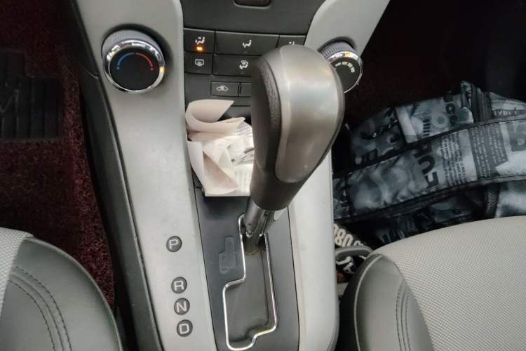 Used Chevrolet Cruze 2009 1.6L SE Automatic Gear Lever