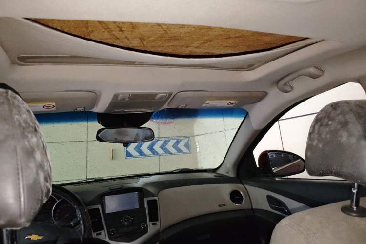 Used Chevrolet Cruze 2009 1.6L SE MT Headliner