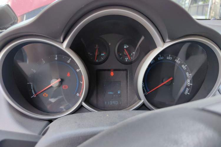 Used Chevrolet Cruze 2009 1.6L SE MT Instrument Cluster