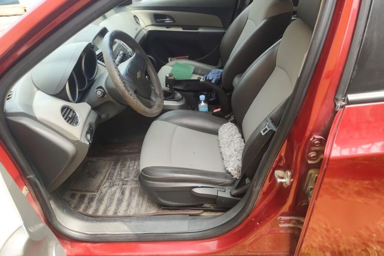 Used Chevrolet Cruze 2009 1.6L SE MT Left Front Seat