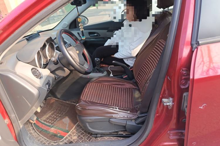 Used Chevrolet Cruze 2009 1.6L SL MT Left Front Seat