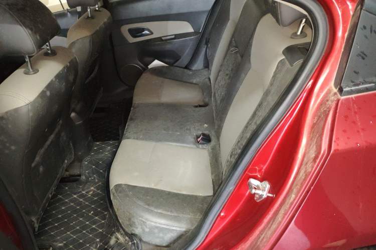 Used Chevrolet Cruze 2009 1.6L SE MT Left Rear Seat