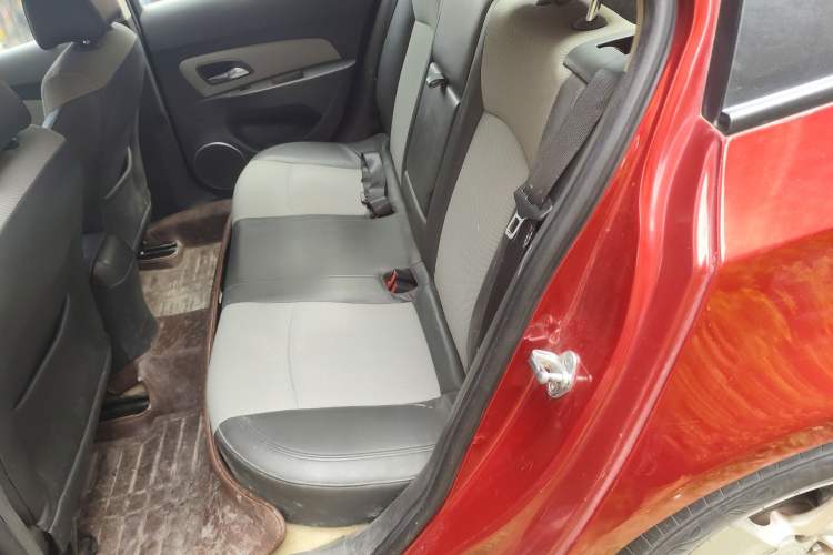 Used Chevrolet Cruze 2009 1.6L SE MT Left Rear Seat