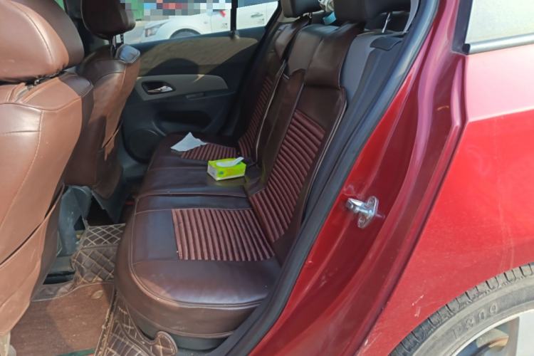 Used Chevrolet Cruze 2009 1.6L SL MT Left Rear Seat