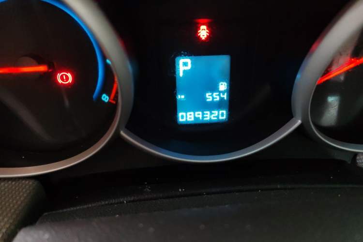 Used Chevrolet Cruze 2009 1.6L SE Automatic Odometer Close Up