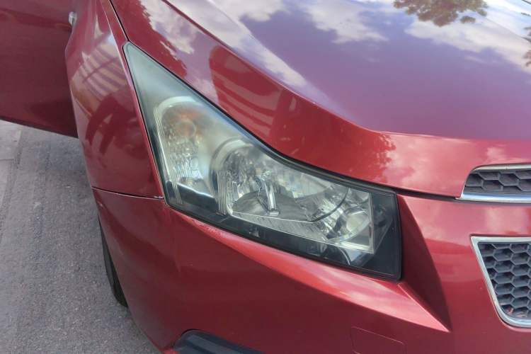 Used Chevrolet Cruze 2009 1.6L SE MT Right Front Headlight