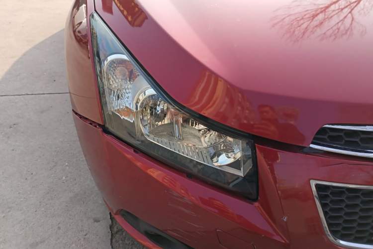 Used Chevrolet Cruze 2009 1.6L SL MT Right Front Headlight