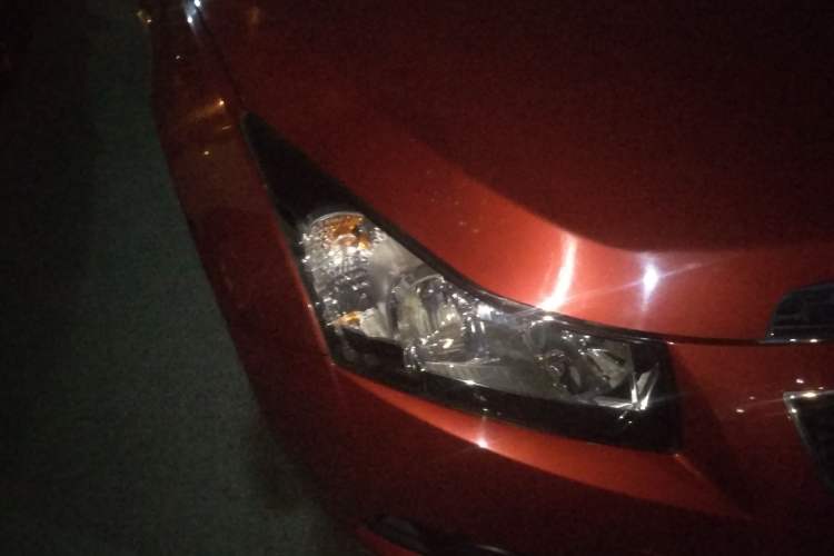 Used Chevrolet Cruze 2009 1.6L SE MT Right Front Headlight