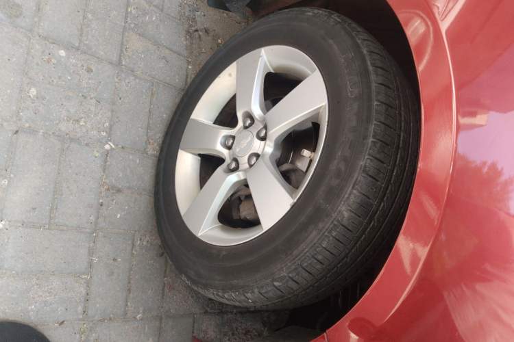 Used Chevrolet Cruze 2009 1.6L SE Automatic Right Front Wheel Hub