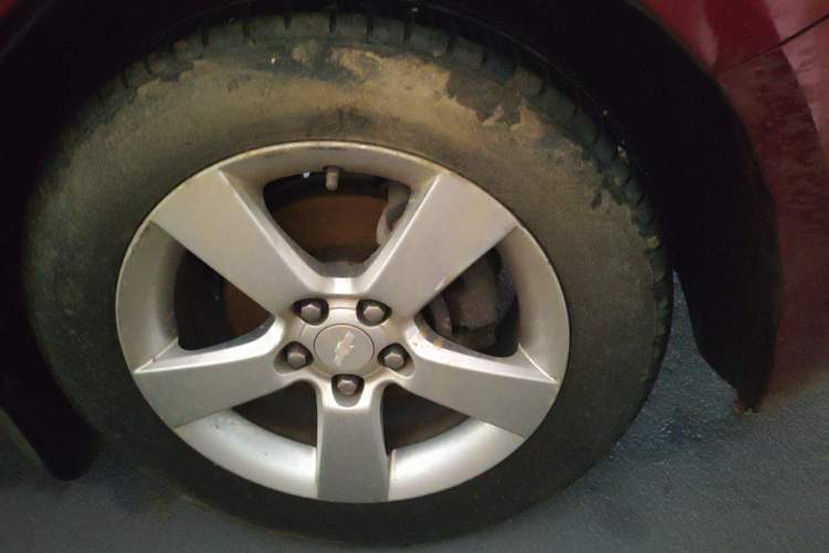 Used Chevrolet Cruze 2009 1.6L SE MT Right Front Wheel Hub