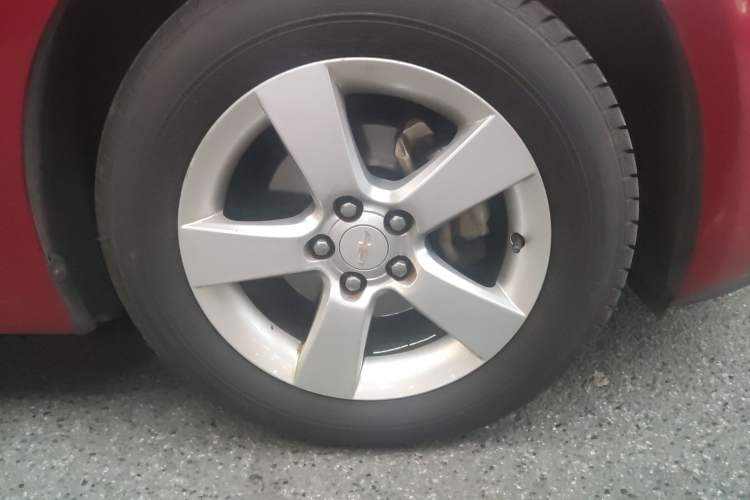 Used Chevrolet Cruze 2009 1.8L SE AT Right Front Wheel Hub