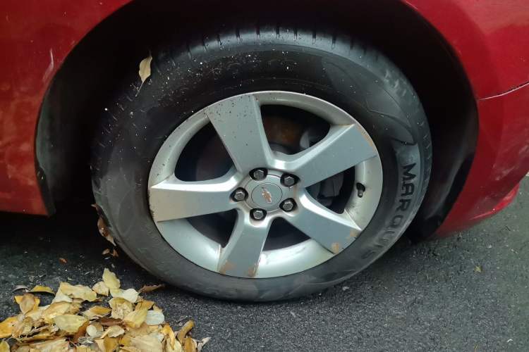 Used Chevrolet Cruze 2009 1.8L SX Automatic Right Front Wheel Hub