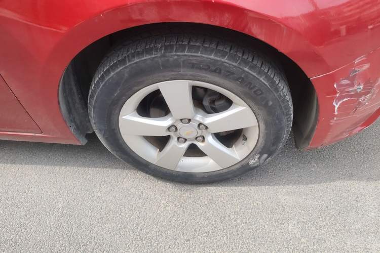 Used Chevrolet Cruze 2009 1.6L SE MT Right Front Wheel Hub