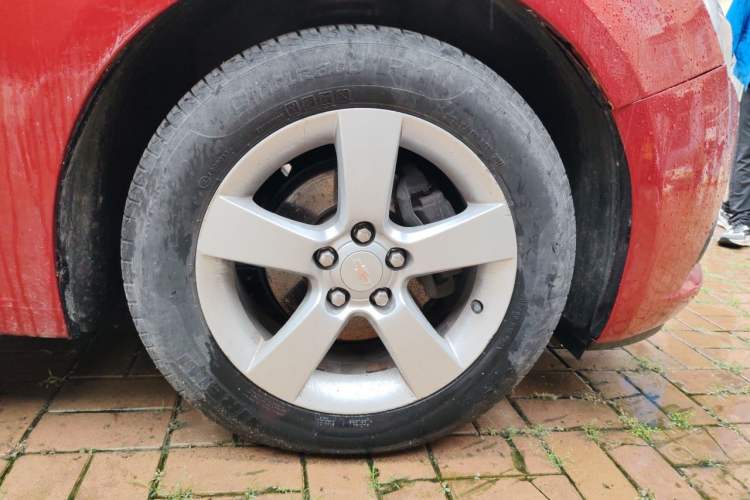Used Chevrolet Cruze 2009 1.6L SE Automatic Right Front Wheel Hub