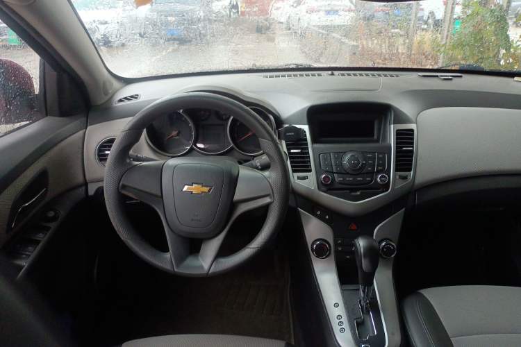 Used Chevrolet Cruze 2009 1.8L SE AT Steering Wheel