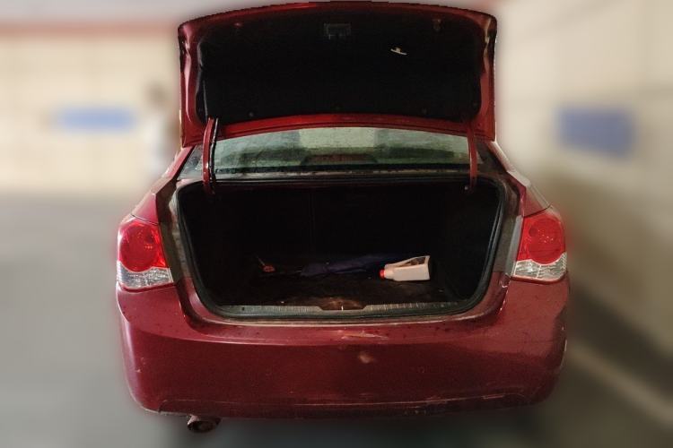 Used Chevrolet Cruze 2009 1.6L SE MT Trunk