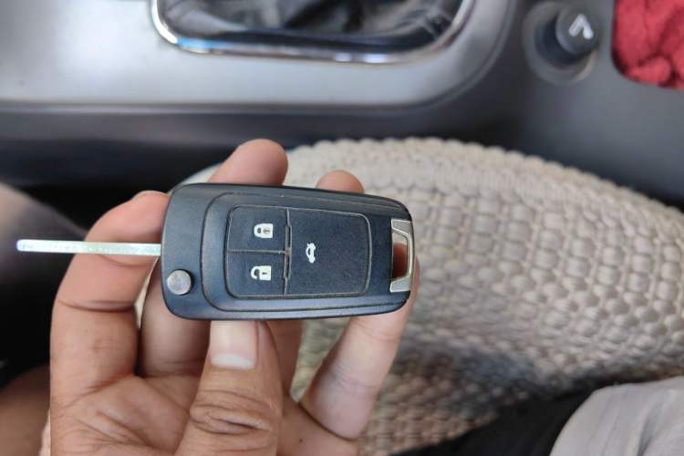Used Chevrolet Cruze 2009 1.6L SE MT Vehicle Key