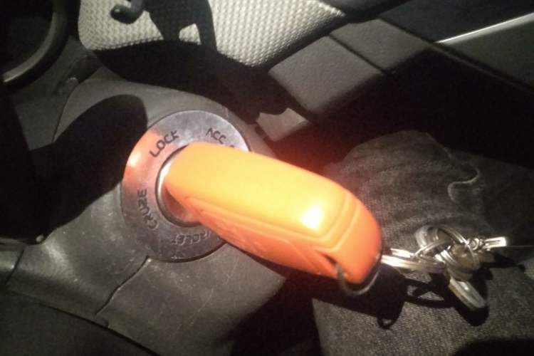 Used Chevrolet Cruze 2009 1.6L SE MT Vehicle Key