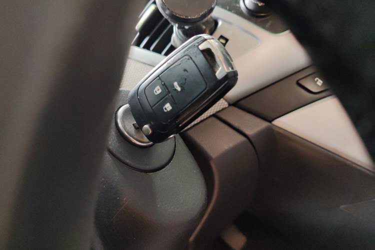 Used Chevrolet Cruze 2009 1.6L SE Automatic Vehicle Key