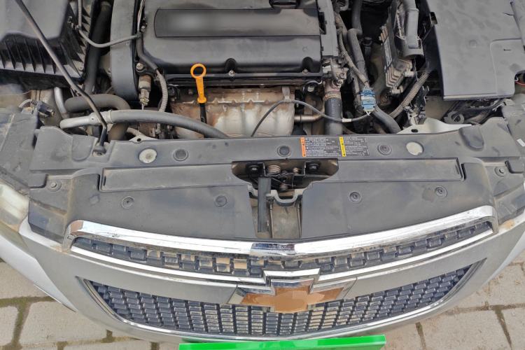 Used Chevrolet Cruze 2009 1.6L SE MT Engine Bay