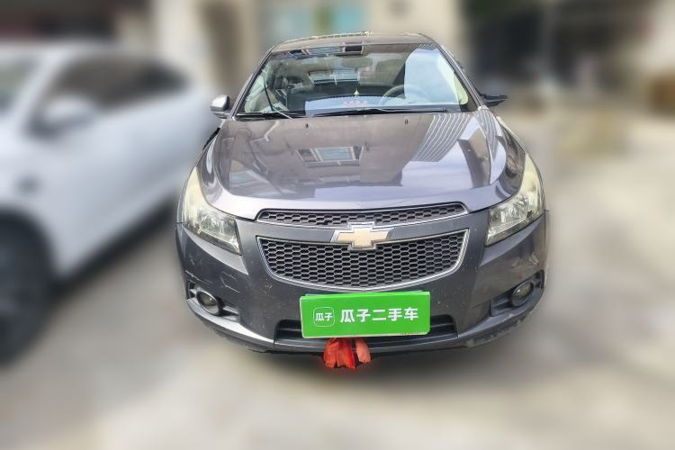 Used Chevrolet Cruze 2009 1.6L SE MT Front