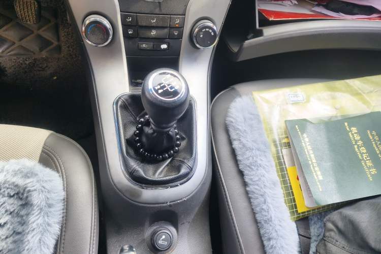 Used Chevrolet Cruze 2009 1.6L SE MT Gear Lever