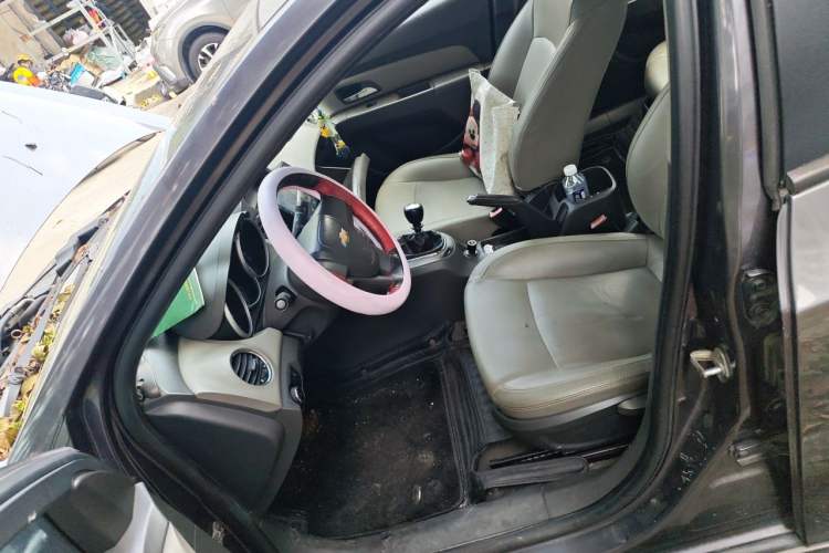 Used Chevrolet Cruze 2009 1.6L SL MT Left Front Seat