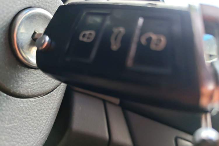 Used Chevrolet Cruze 2009 1.6L SL MT Vehicle Key