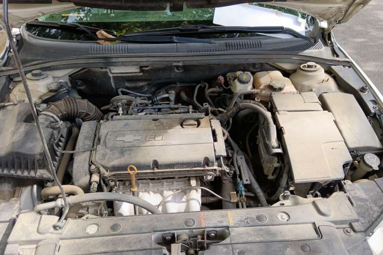 Used Chevrolet Cruze 2009 1.8L SE AT Engine Bay