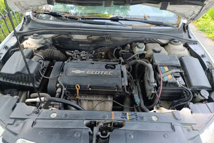 Used Chevrolet Cruze 2009 1.6L SE Automatic Engine Bay