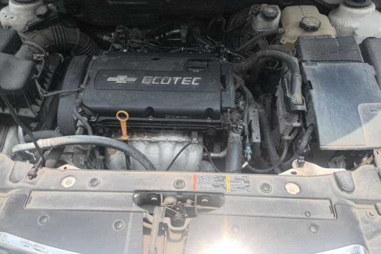 Used Chevrolet Cruze 2009 1.6L SE MT Engine Bay