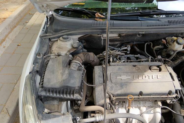 Used Chevrolet Cruze 2009 1.8L SE AT Engine Bay Right