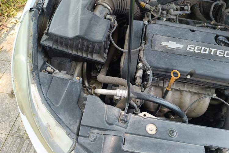 Used Chevrolet Cruze 2009 1.6L SE Automatic Engine Bay Right