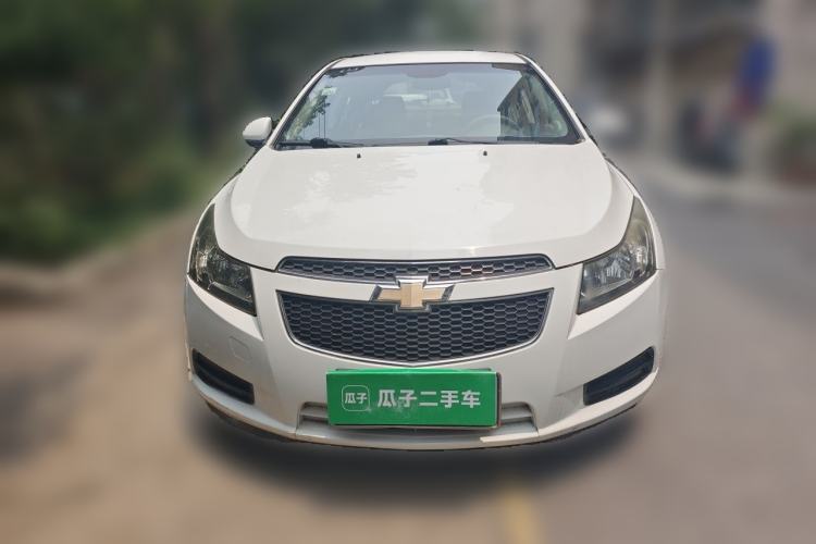 Used Chevrolet Cruze 2009 1.6L SE MT Front