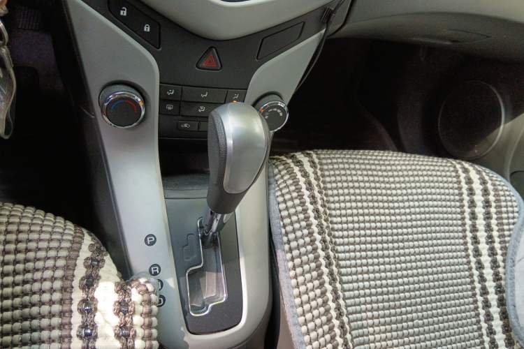 Used Chevrolet Cruze 2009 1.8L SE AT Gear Lever