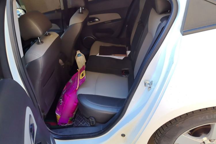 Used Chevrolet Cruze 2009 1.6L SE MT Left Rear Seat