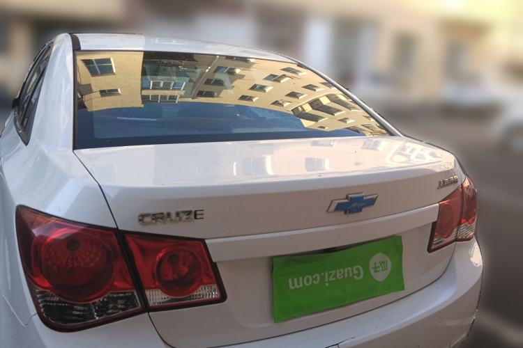 Used Chevrolet Cruze 2009 1.6L SE MT Rear