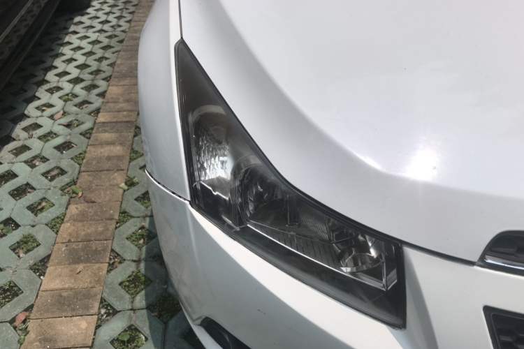Used Chevrolet Cruze 2009 1.6L SE MT Right Front Headlight