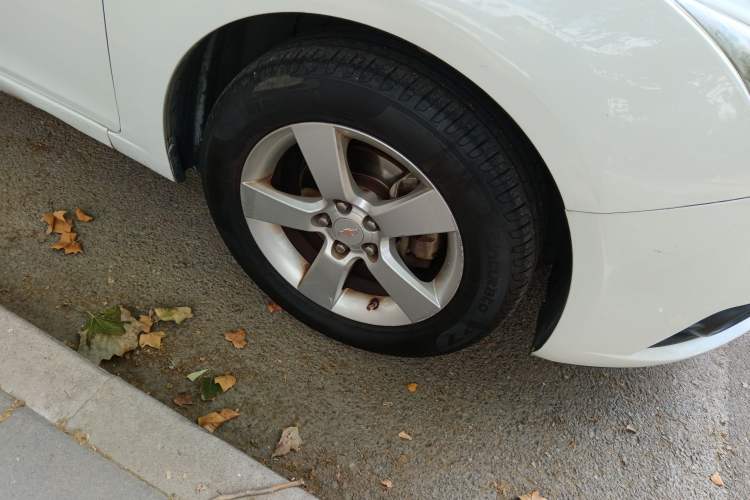 Used Chevrolet Cruze 2009 1.8L SE AT Right Front Wheel Hub