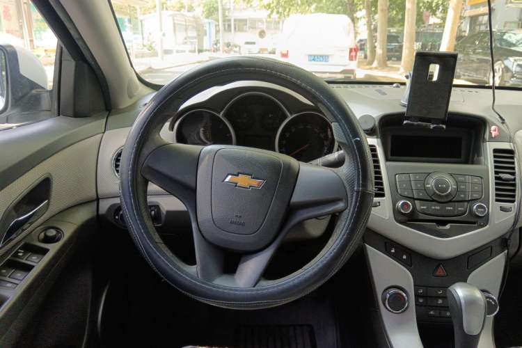 Used Chevrolet Cruze 2009 1.8L SE AT Steering Wheel