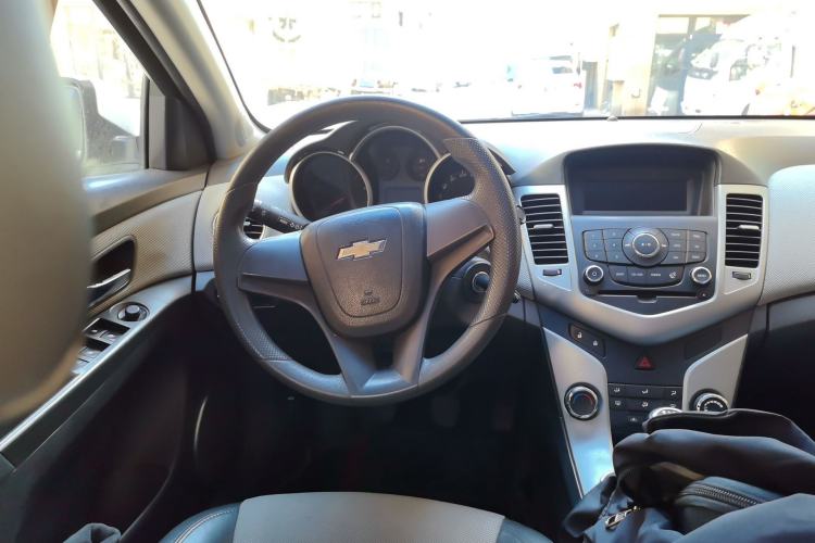 Used Chevrolet Cruze 2009 1.6L SE MT Steering Wheel