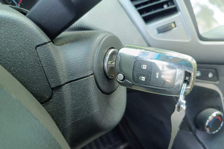 Used Chevrolet Cruze 2009 1.6L SE Automatic Vehicle Key